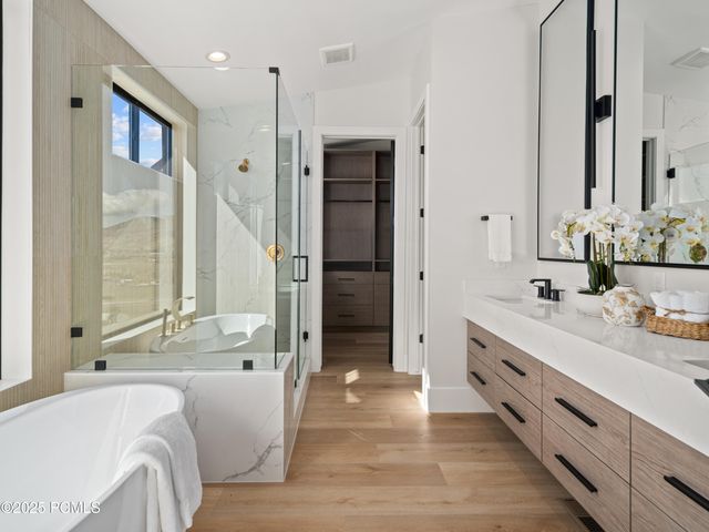 6858 E Summit Peak Circle, Huntsville, UT 84317