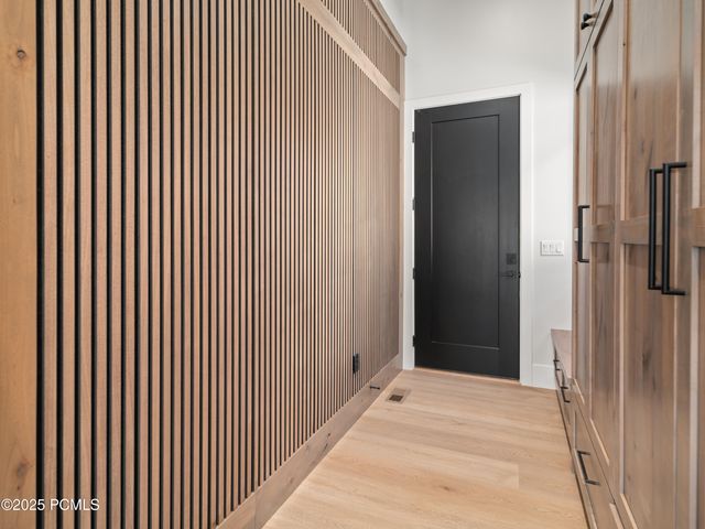 6858 E Summit Peak Circle, Huntsville, UT 84317