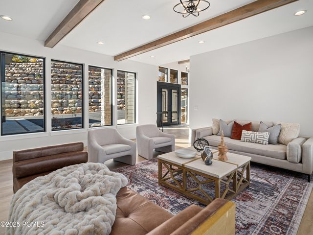 6858 E Summit Peak Circle, Huntsville, UT 84317