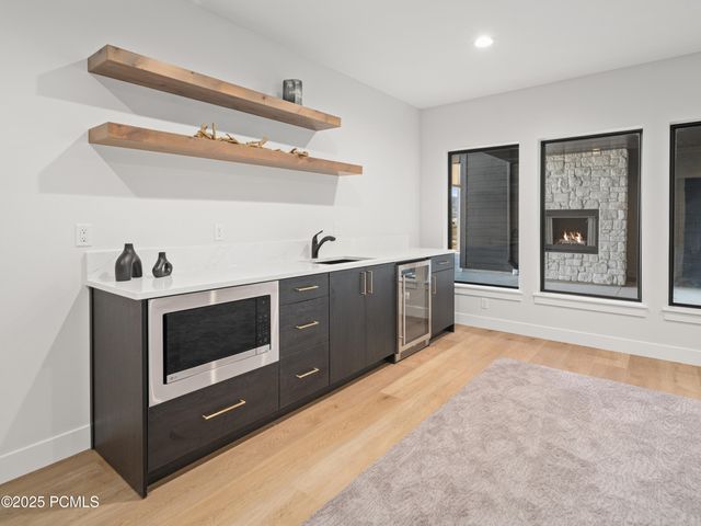 6858 E Summit Peak Circle, Huntsville, UT 84317