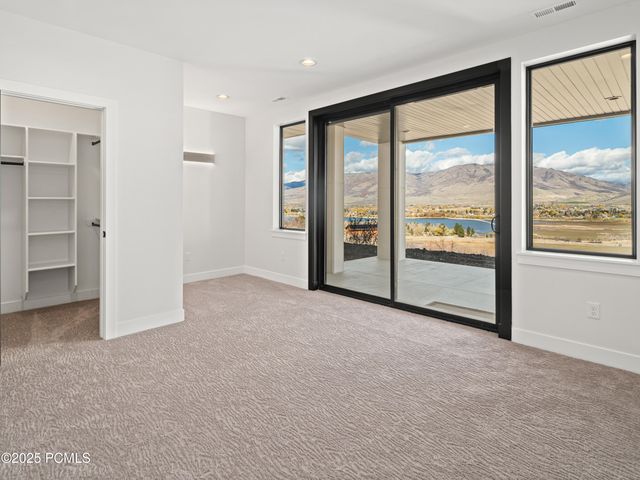 6858 E Summit Peak Circle, Huntsville, UT 84317