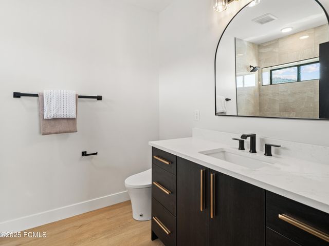 6858 E Summit Peak Circle, Huntsville, UT 84317