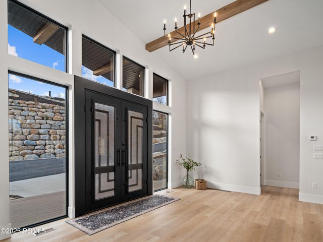 6858 E Summit Peak Circle, Huntsville, UT 84317