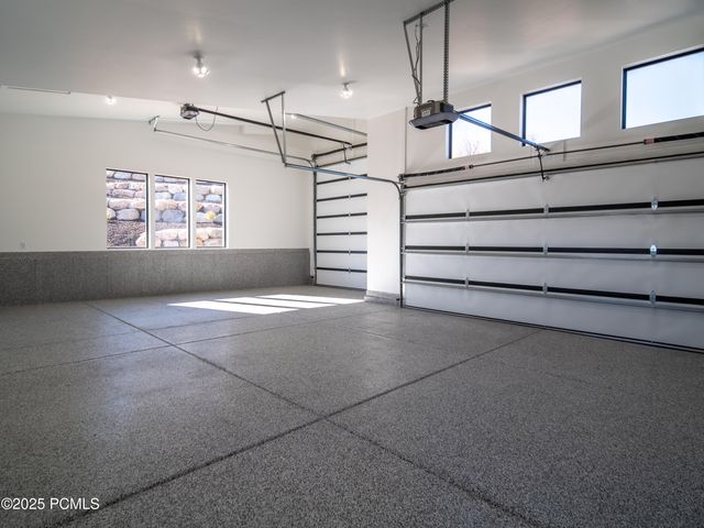 6858 E Summit Peak Circle, Huntsville, UT 84317