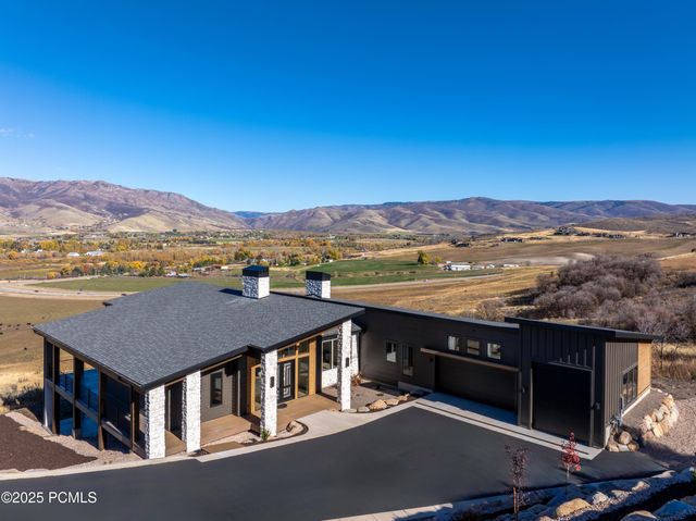 6858 E Summit Peak Circle, Huntsville, UT 84317