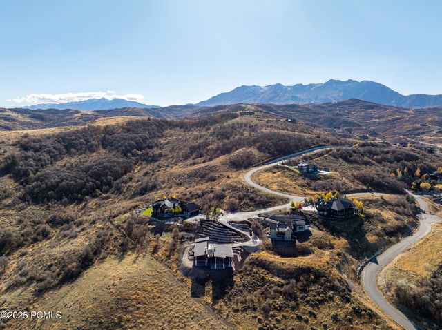 6858 E Summit Peak Circle, Huntsville, UT 84317