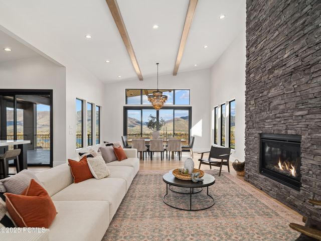 6858 E Summit Peak Circle, Huntsville, UT 84317