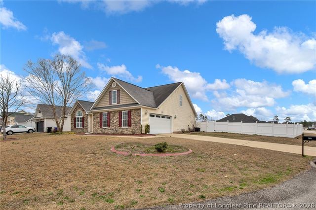 505 Collinwood Drive, Raeford, NC 28376