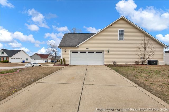 505 Collinwood Drive, Raeford, NC 28376