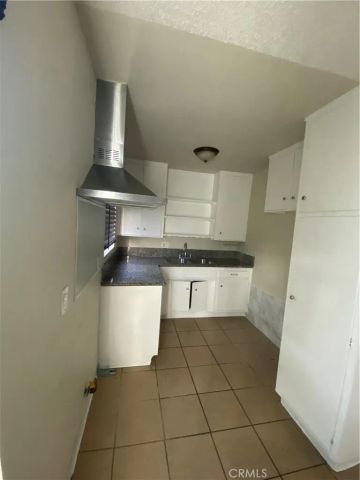 3505 Michigan, South Gate, CA 90280