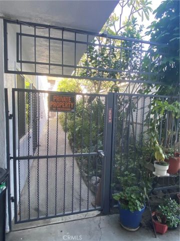 3505 Michigan, South Gate, CA 90280