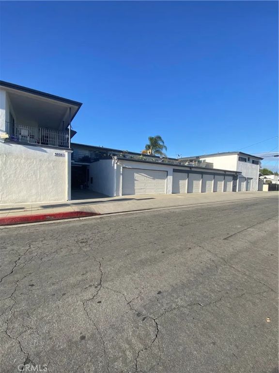 3505 Michigan, South Gate, CA 90280