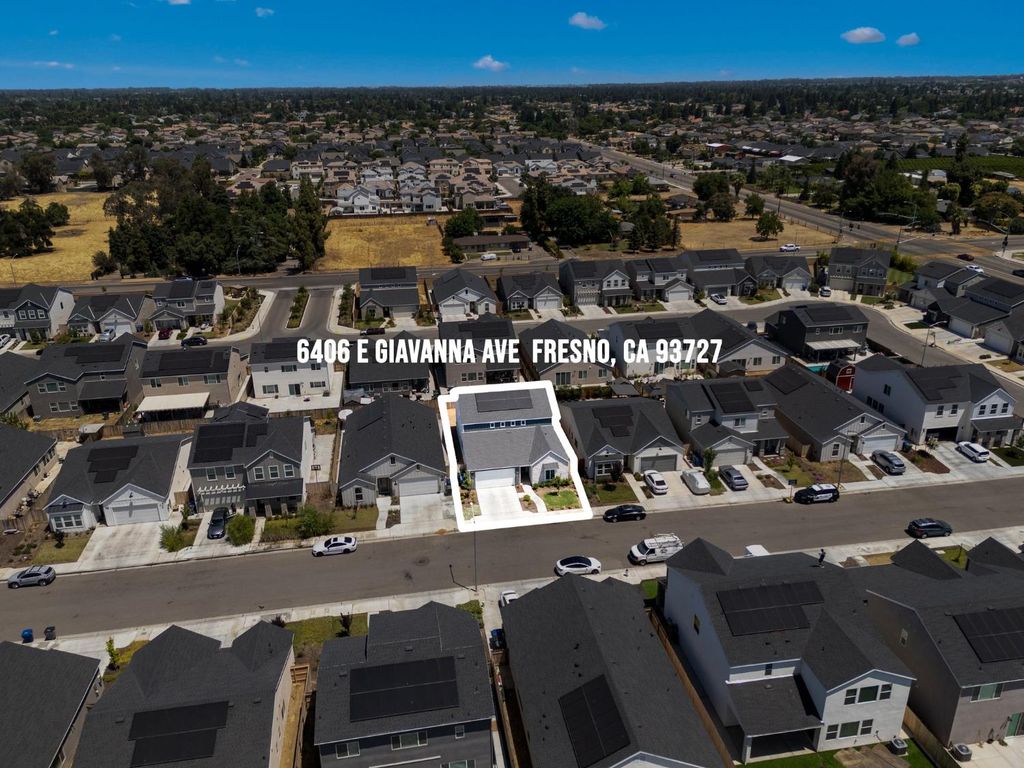 Image 34 of property listing at 6406 E Giavanna Avenue, Fresno, CA 93727