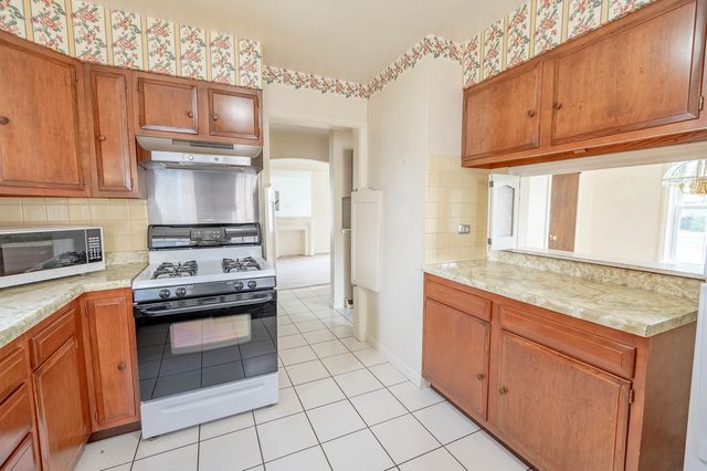 5610 N Ottawa Avenue, Chicago, IL 60631