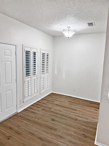 2706 Salado ST 205, Austin, TX 78705
