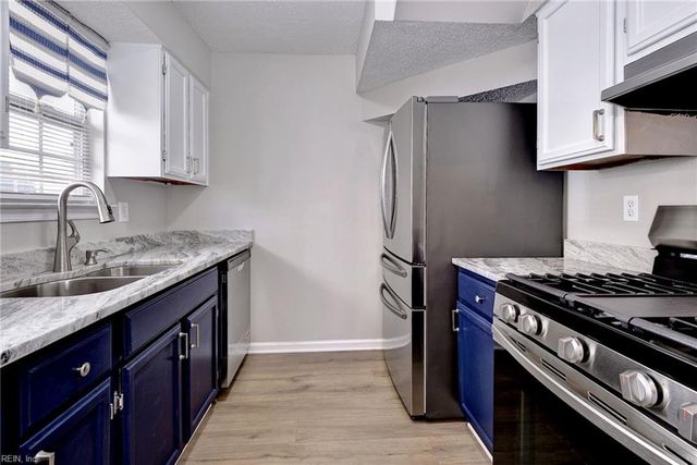12856 Daybreak CIR, Newport News, VA 23602