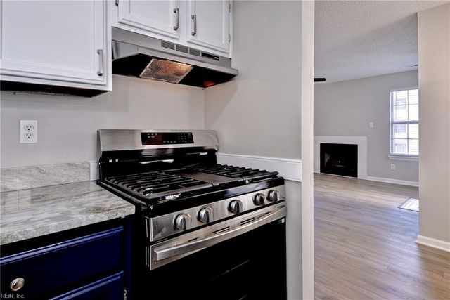 12856 Daybreak CIR, Newport News, VA 23602