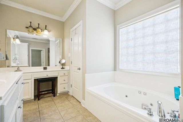 12292 Dutchtown Villa Dr, Geismar, LA 70734