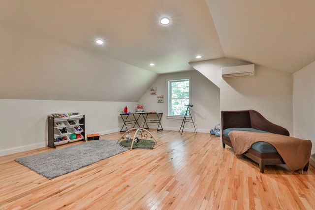 76 Grouse Run, Pelham, NH 03076