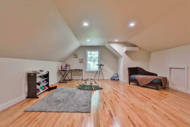 76 Grouse Run, Pelham, NH 03076