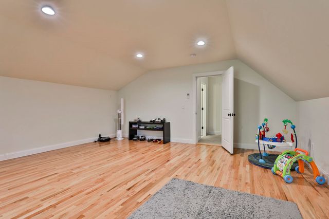 76 Grouse Run, Pelham, NH 03076