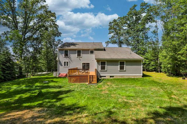 76 Grouse Run, Pelham, NH 03076