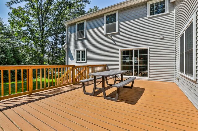 76 Grouse Run, Pelham, NH 03076
