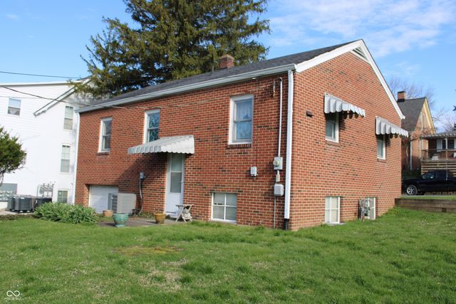 181 W Broadway Street, Danville, IN 46122