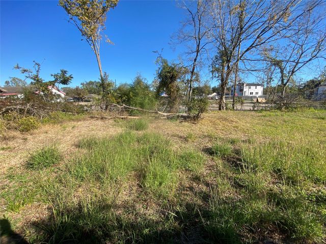 4329 Bond Street, Houston, TX 77026