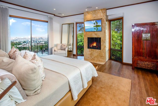 1131 Miradero Road, Beverly Hills, CA 90210