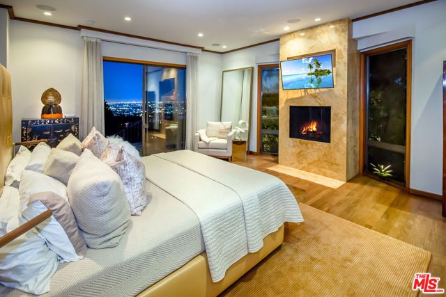 1131 Miradero Road, Beverly Hills, CA 90210