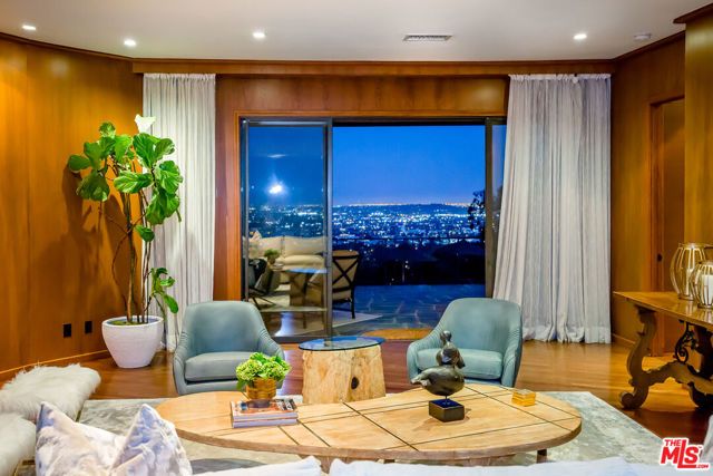 1131 Miradero Road, Beverly Hills, CA 90210