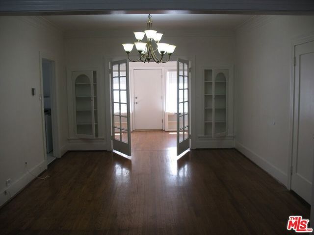 5416 Barton Avenue, Los Angeles, CA 90038