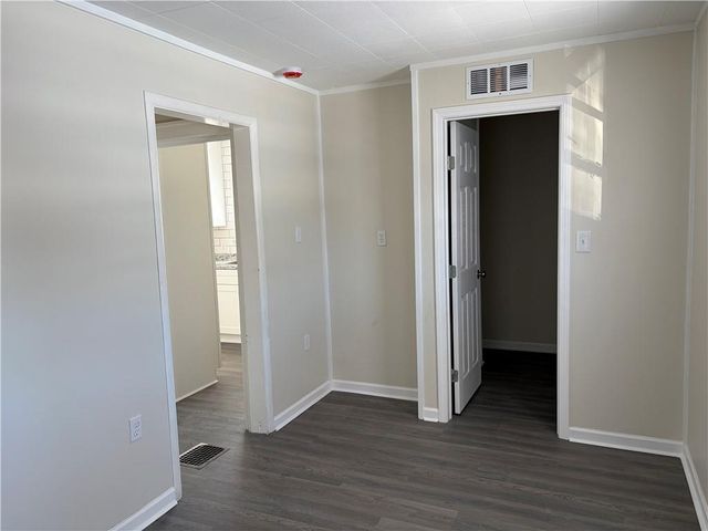 126 S Willow Avenue, Sugar Creek, MO 64053