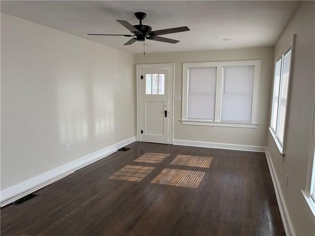 126 S Willow Avenue, Sugar Creek, MO 64053