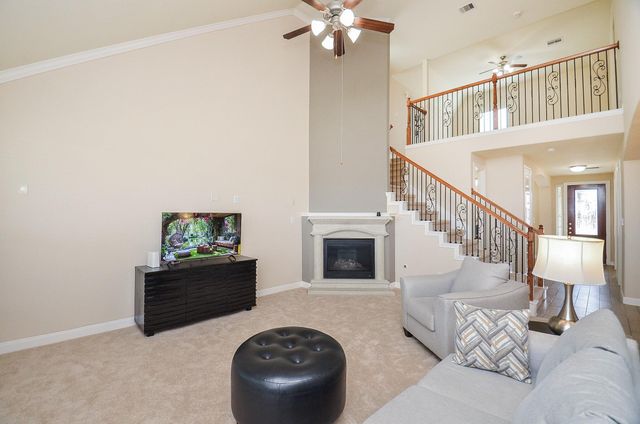 8407 Rocky Bend Lane, Pearland, TX 77584