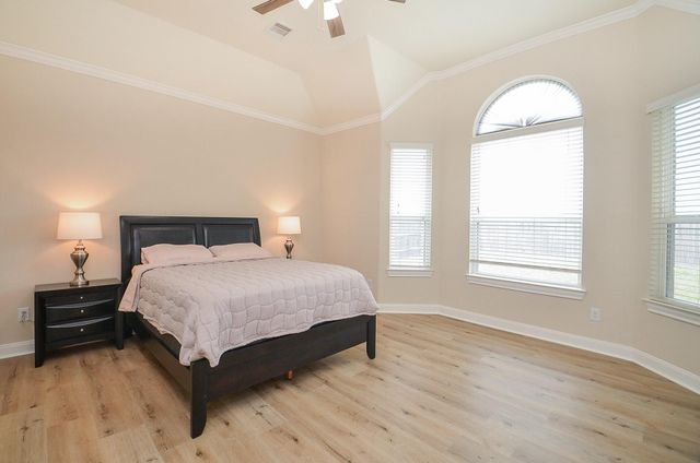 8407 Rocky Bend Lane, Pearland, TX 77584