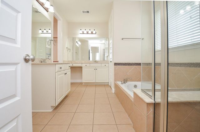 8407 Rocky Bend Lane, Pearland, TX 77584