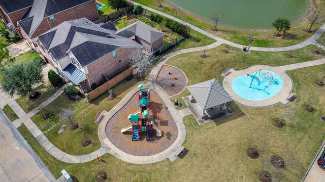 8407 Rocky Bend Lane, Pearland, TX 77584