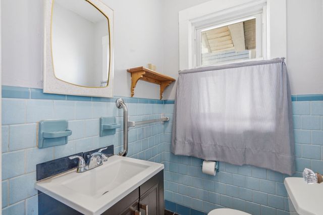 28 Vine Ave 28, Quincy, MA 02169