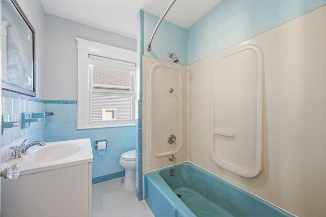 28 Vine Ave 28, Quincy, MA 02169