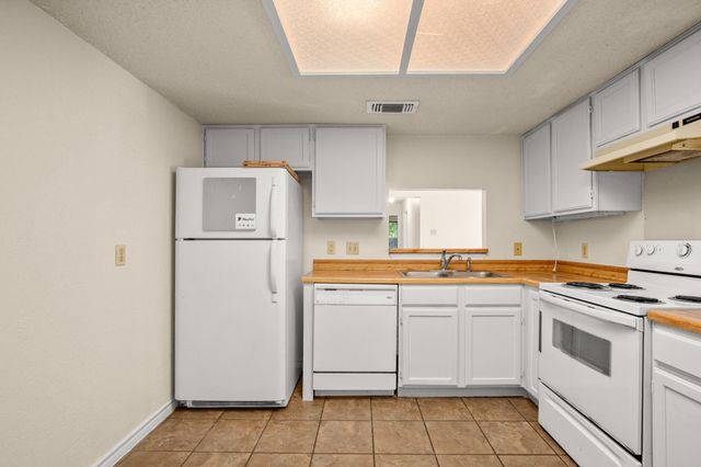 13309 Saddlebrook TRL A, Austin, TX 78729