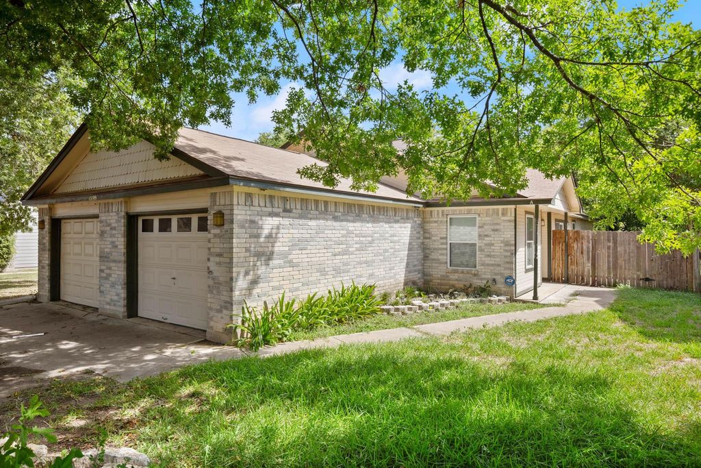 13309 Saddlebrook TRL A, Austin, TX 78729