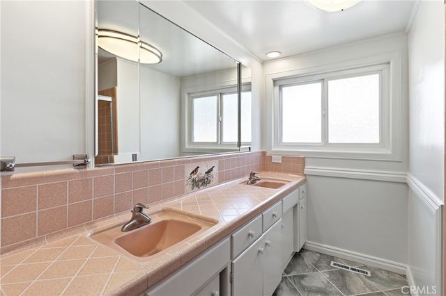 838 Maryhurst, Claremont, CA 91711