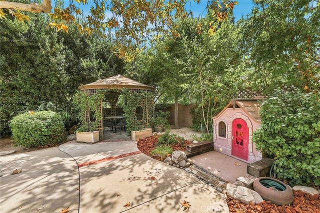 838 Maryhurst, Claremont, CA 91711