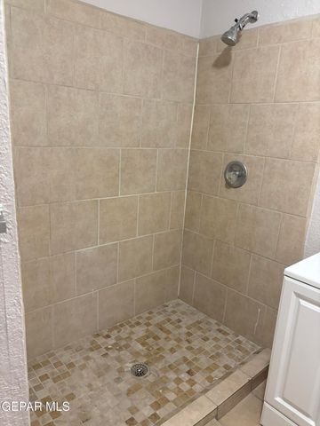 7142 Dale Road 1, El Paso, TX 79915