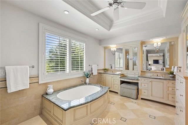 10 Brentano, Laguna Hills, CA 92679