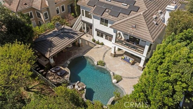 10 Brentano, Laguna Hills, CA 92679
