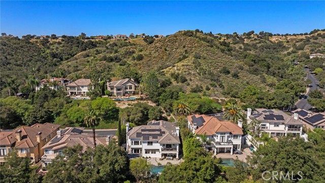 10 Brentano, Laguna Hills, CA 92679