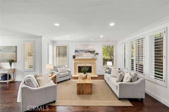 10 Brentano, Laguna Hills, CA 92679